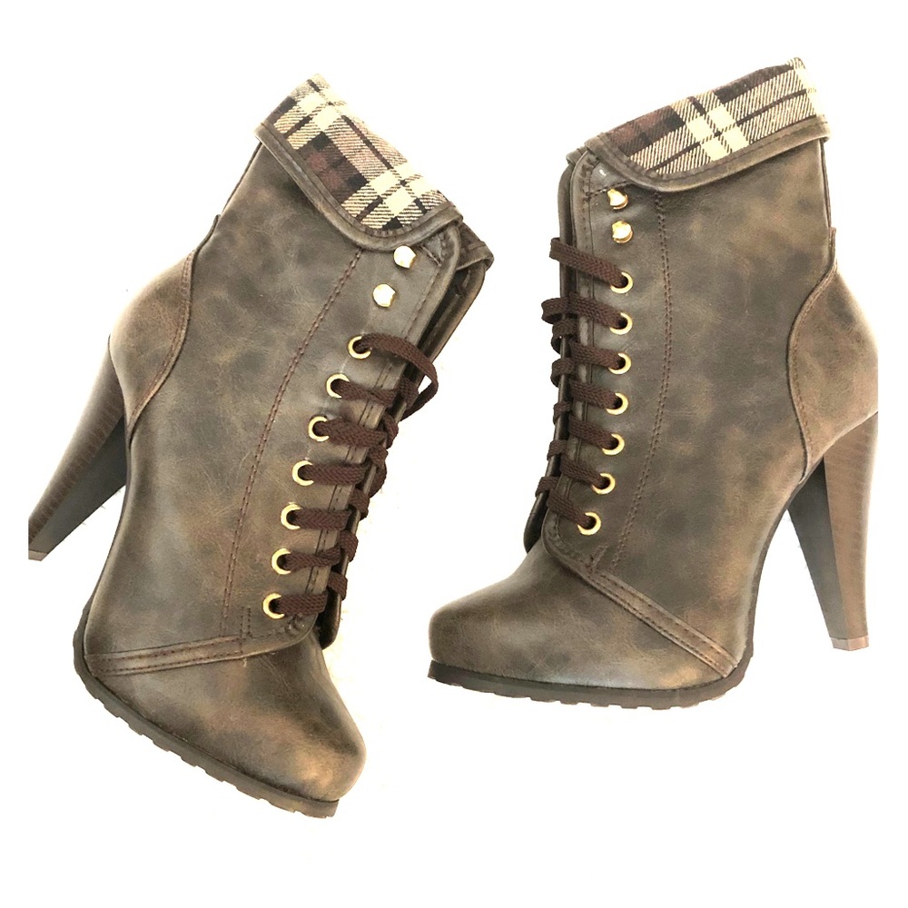 DIVA Lounge Boots